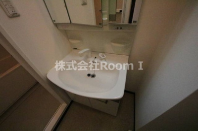 【洗面所】 | オルフェア上本町Ⅶ番館 | コンパクトで使いやすい洗面所