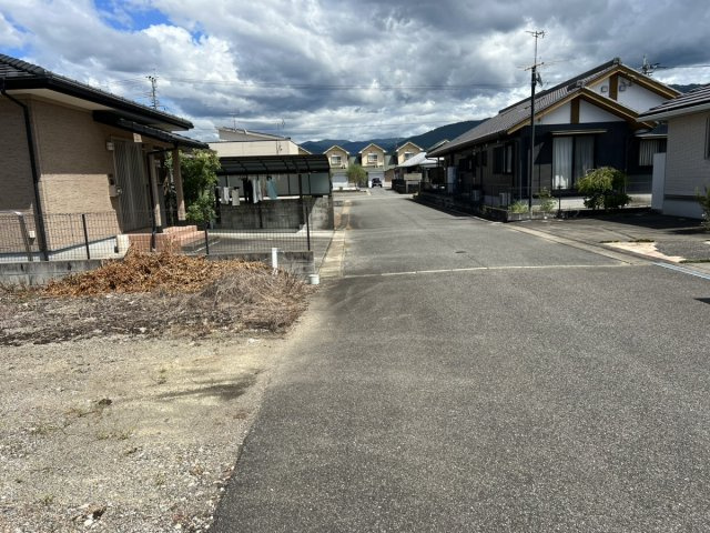 鏡町下有佐分譲地の前面道路含む現地写真