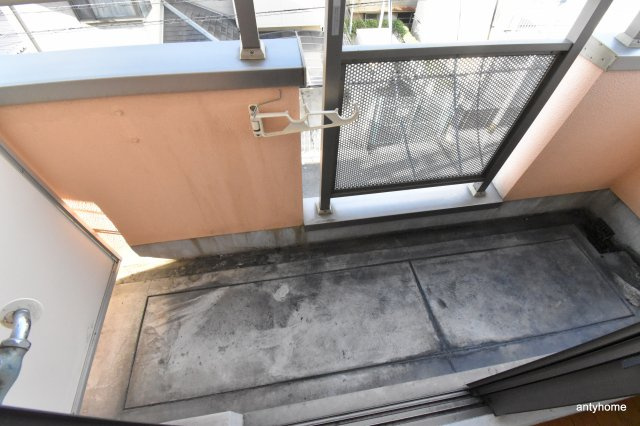 コスミック　仲介手数料無料のバルコニー
