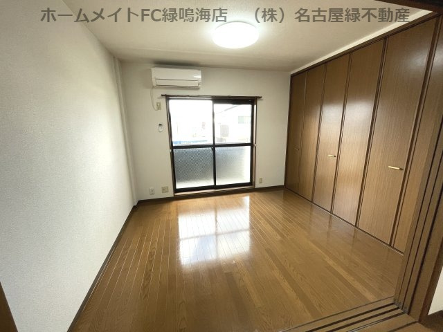 アクセスコートIIの居間・リビング