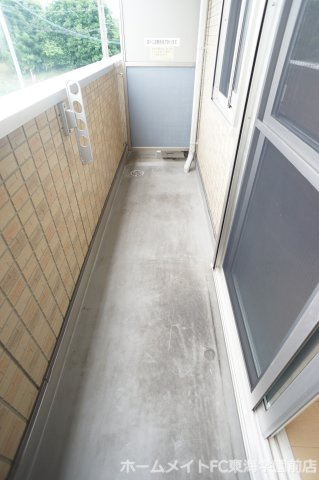 熊本市東区長嶺東９丁目のアパートのバルコニー