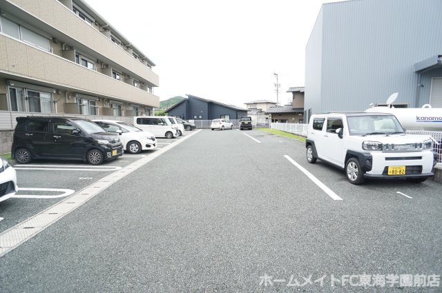 熊本市東区長嶺東９丁目のアパートの駐車場
