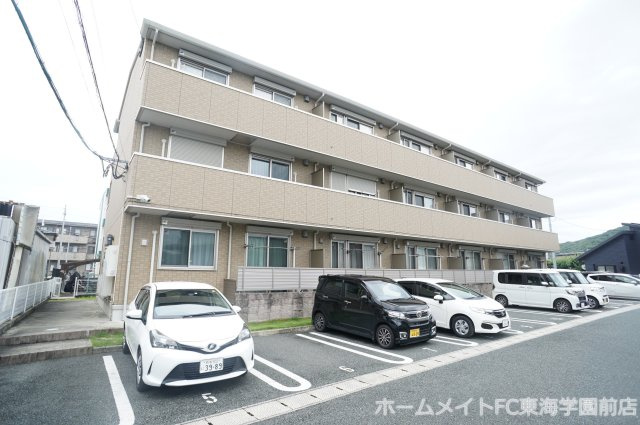 熊本市東区長嶺東９丁目のアパートの外観