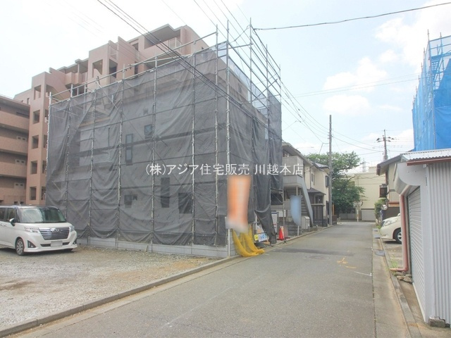 川越市仙波町9期　新築戸建の前面道路含む現地写真|西側4.2ｍ公道