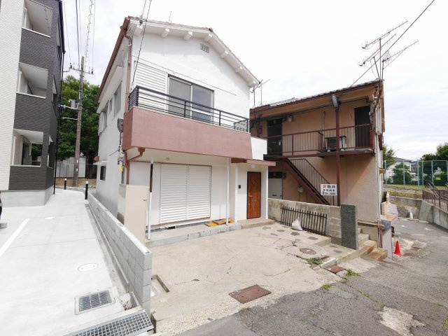 泉が丘5丁目貸家の外観