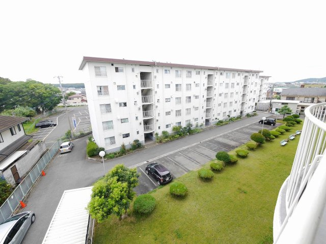 ローレルハイツ三木2号棟の展望