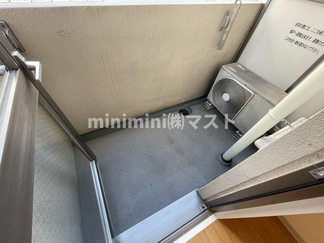 ルーセントオーデン難波のバルコニー