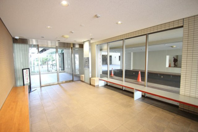 【エントランス】 | タイムズピース・スクエア・ファーストゲートシティ | エントランス