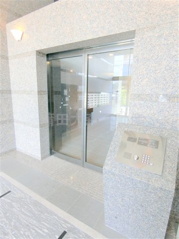 ルーブル東蒲田八番館のエントランス