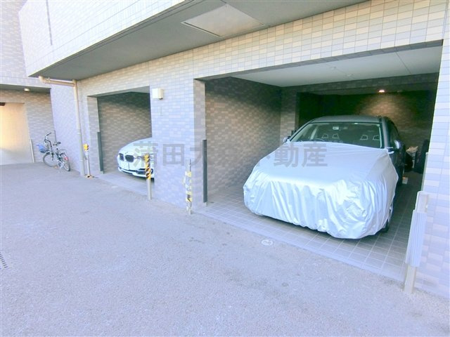 ルーブル東蒲田八番館の駐車場|平置き駐車場　空き状況はお問合せ下さい。