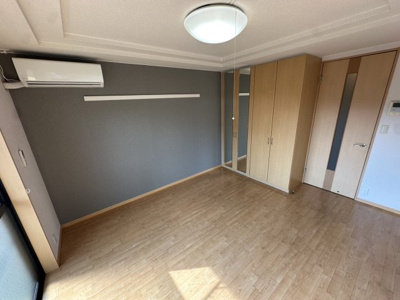 【寝室】 | メゾン・ラヴィアンローズⅡ