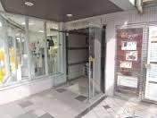 アパ早稲田ビルのエントランス