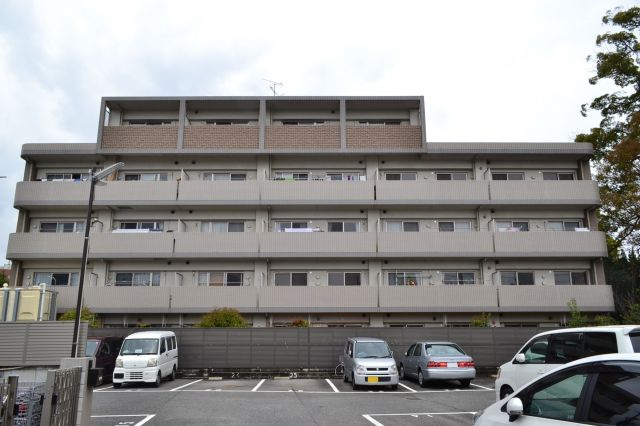 ジョナサンの外観|西側からの外観