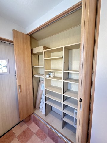 岩出市曽屋・中古戸建・114126の玄関