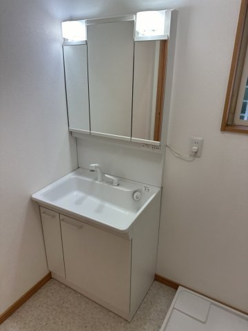 岩出市曽屋・中古戸建・114126の洗面所