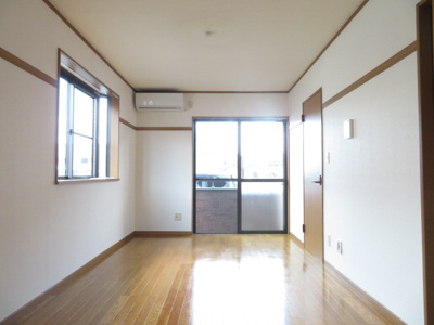 【居間・リビング】 | ハイツ・ヨシダⅢ