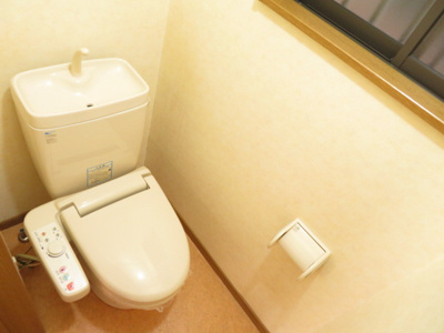 【トイレ】 | ハイツ・ヨシダⅢ | 温水洗浄便座・窓あり
