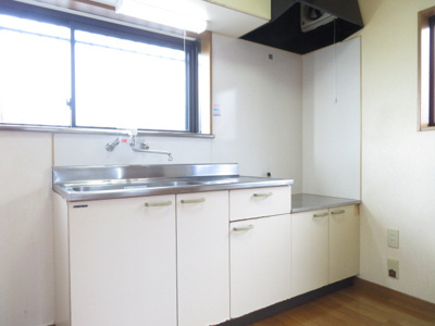 【キッチン】 | ハイツ・ヨシダⅢ | 窓あり