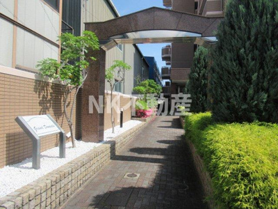 【エントランス】 | グラン・ドミール（荒本賃貸） | 毎日通るエントランスはこのようになっています