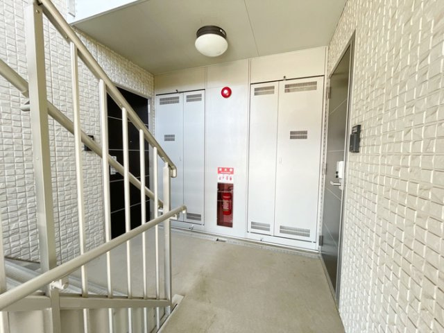 ヴェラハイツ Mのエントランス|高崎、前橋エリアのお部屋探しはエンドスケープまで！お客様の理想お聞かせ下さい♪