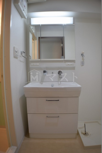 ポローニア立花通りの洗面所