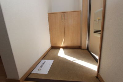 【玄関】 | ハイツAHC | シンプルで使いやすい玄関です