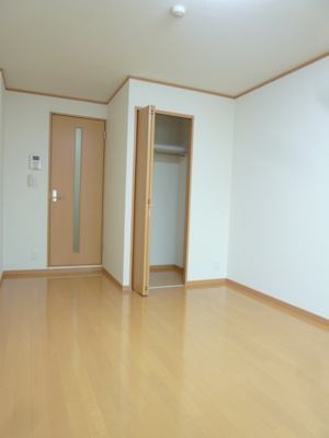 8.1帖洋室　クローゼット付きのシンプルなお部屋♪