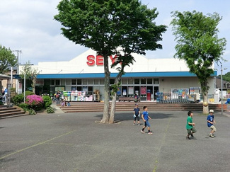 西友 逗子ハイランド店　1100ｍ