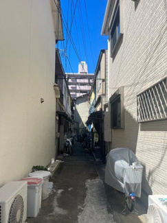 【前面道路含む現地写真】