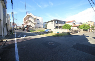 【前面道路含む現地写真】