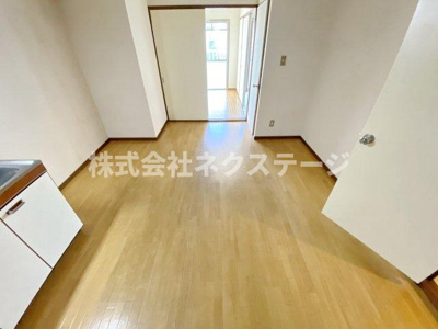 【居間・リビング】 | ロイヤルハイツⅡ