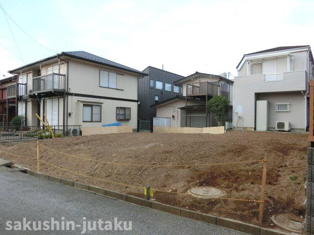 萱田　土地の前面道路含む現地写真|八千代市萱田　売地　更地　建築条件なし　約５４坪　南西側４ｍ～６ｍ公道面　間口約13.2ｍ