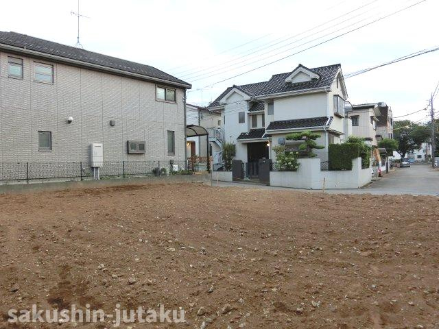 萱田　土地の外観|八千代市萱田　売地　更地　建築条件なし　約５４坪　南西側４ｍ～６ｍ公道面　間口約13.2ｍ