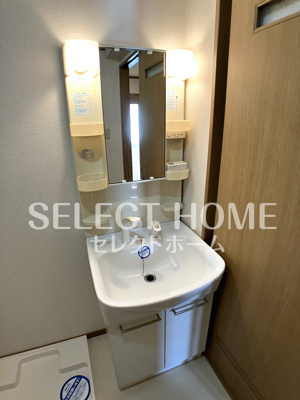 【独立洗面台】 | カーサ西真伝 | 独立洗面化粧台が付いています