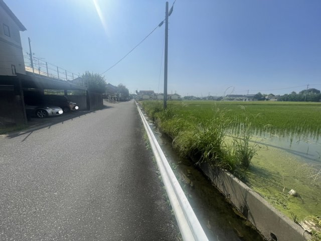 郡築一番町事業用地の前面道路含む現地写真