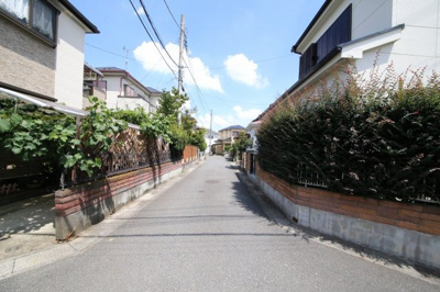 【前面道路含む現地写真】 | 白岡市小久喜中古戸建 | 北側道路
