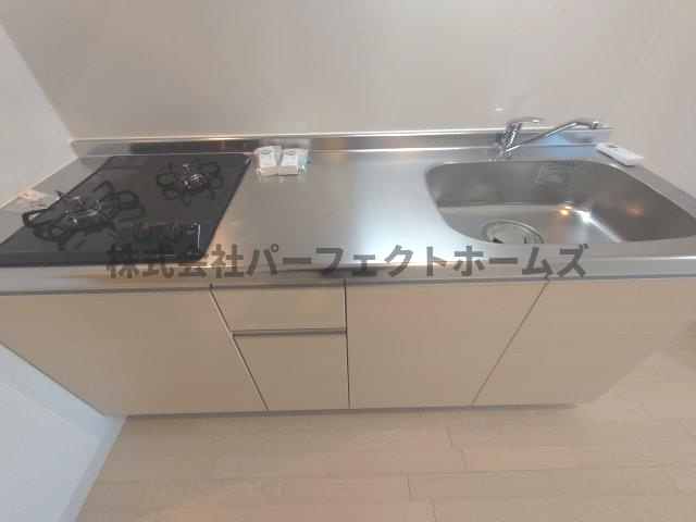 セレニティ池田A棟のキッチン|コンパクトなキッチンで掃除もラクラク