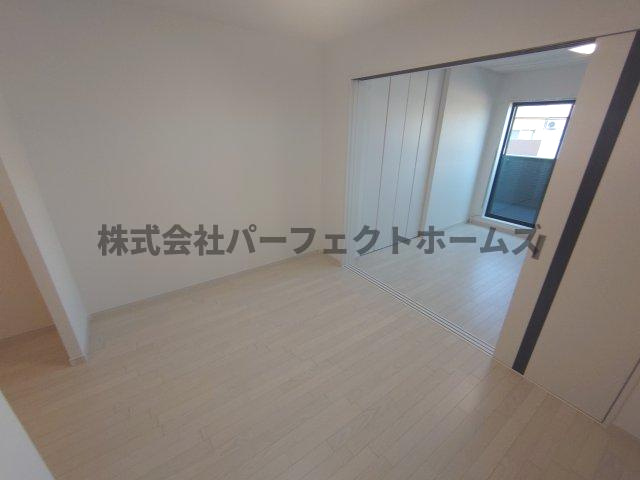 セレニティ池田A棟の居間・リビング|ゆったりとしたリビングです