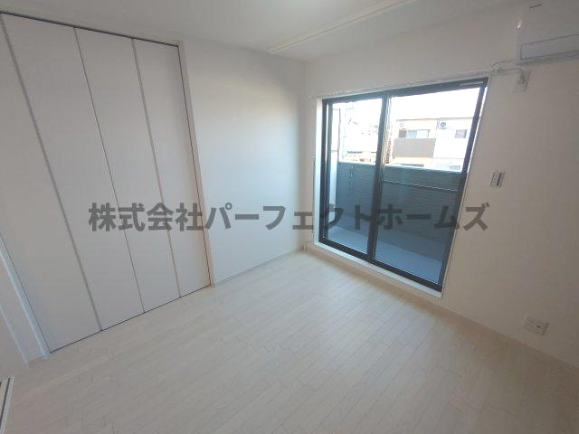 セレニティ池田A棟の洋室|きれいな洋室です