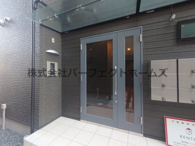 セレニティ池田A棟のエントランス|清潔なエントランスです