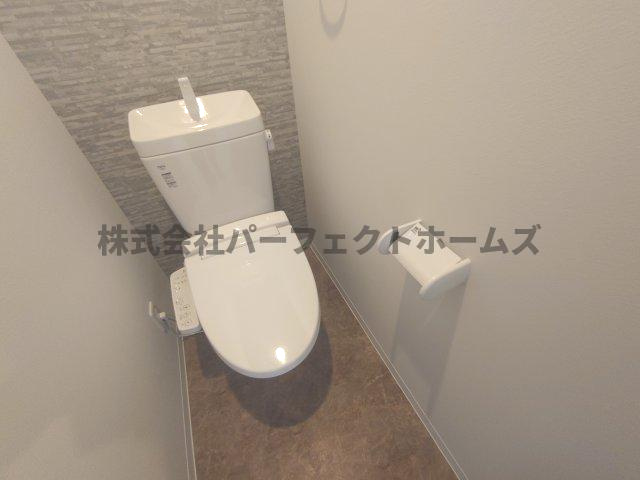 セレニティ池田A棟のトイレ|落ち着いたトイレです