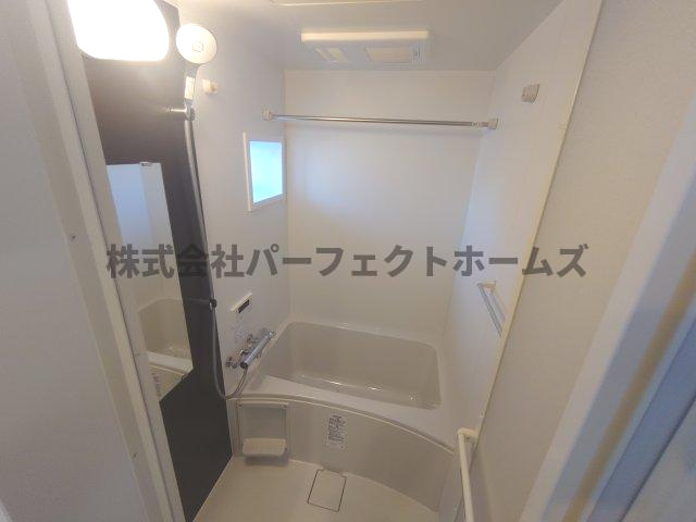 セレニティ池田A棟の浴室|ゆったり過ごせるお風呂です