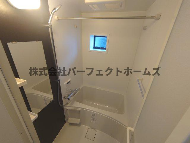 セレニティ池田A棟の浴室|きれいなお風呂です