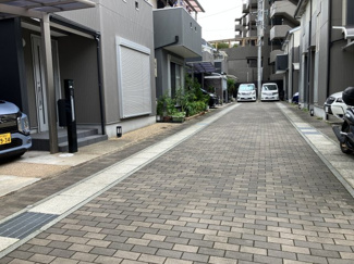 【前面道路含む現地写真】