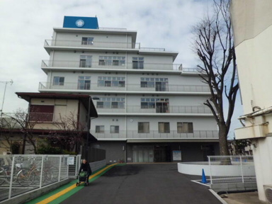 西新井病院まで676m