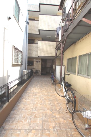 ハウスオギワラのエントランス