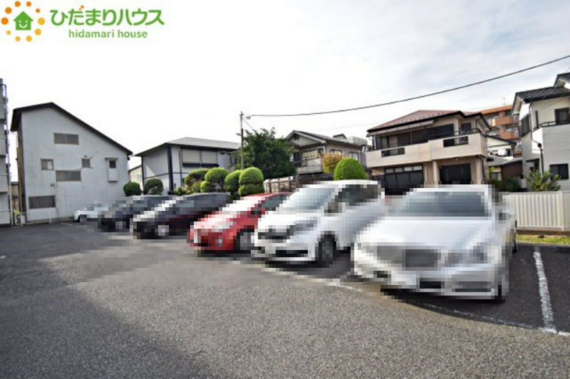 センチュリー桶川の駐車場