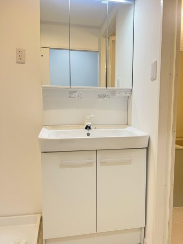 【洗面所】 | サンコーポたかき | スペースが確保できる洗面所です