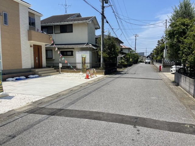 鴻巣市ひばり野Ⅰ　の前面道路含む現地写真|現地前面道路（2023年07月11日）撮影