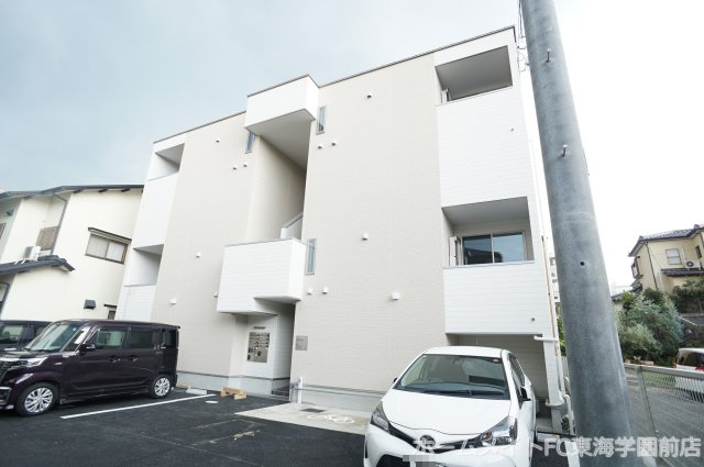ADC帯山の外観